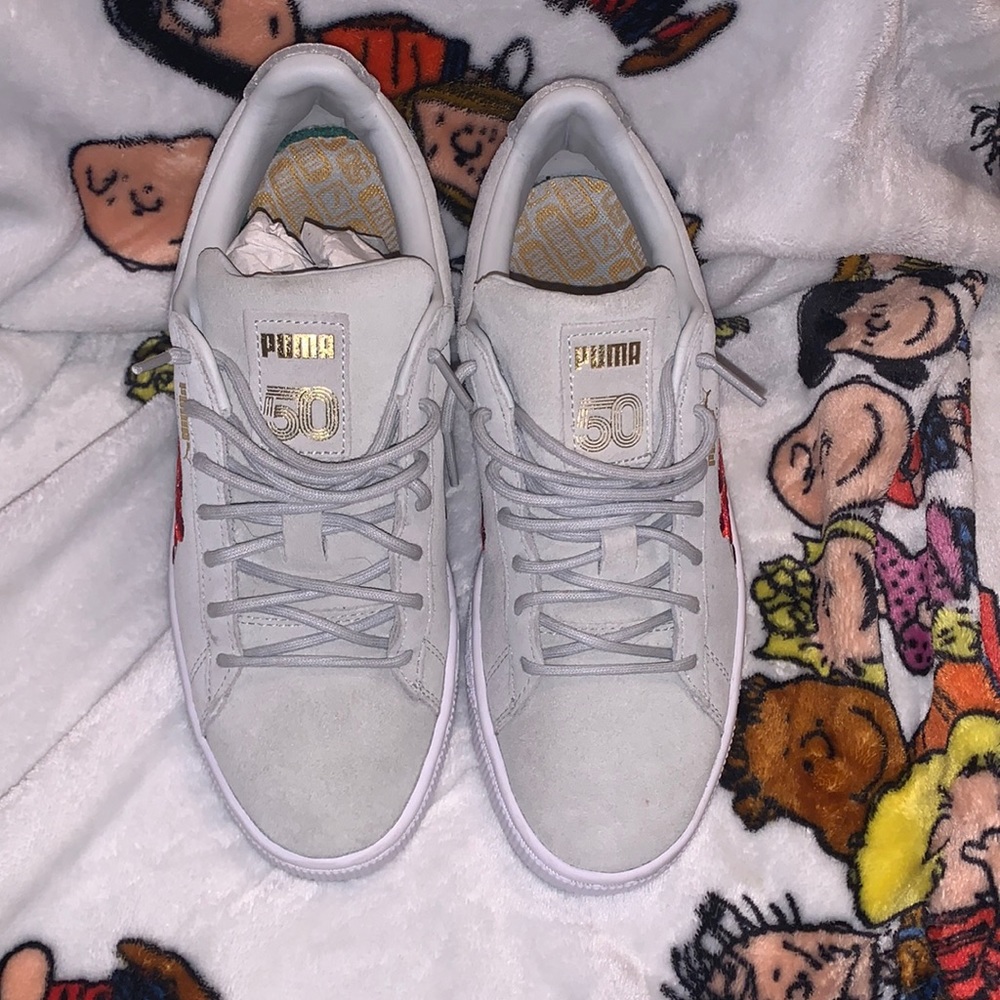 Suede Hyper Embellished Pumas